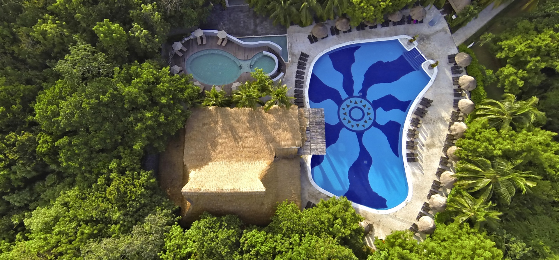Select Club Pool Area - Sandos Caracol